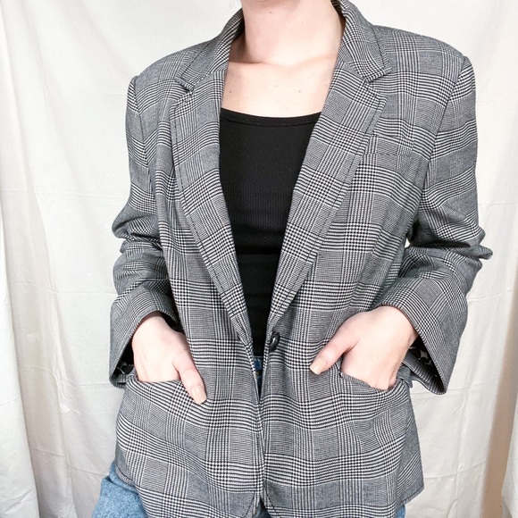 THE LIMITED BLACK AND WHITE PLAID BLAZER - Picture 2 of 8